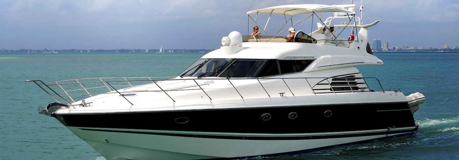 Motor yacht cruising off the South Florida coast